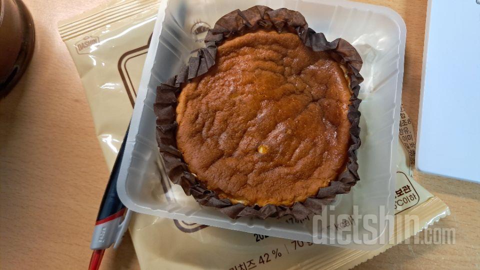 시중에 파는 치즈케이크와 맛이 비슷합