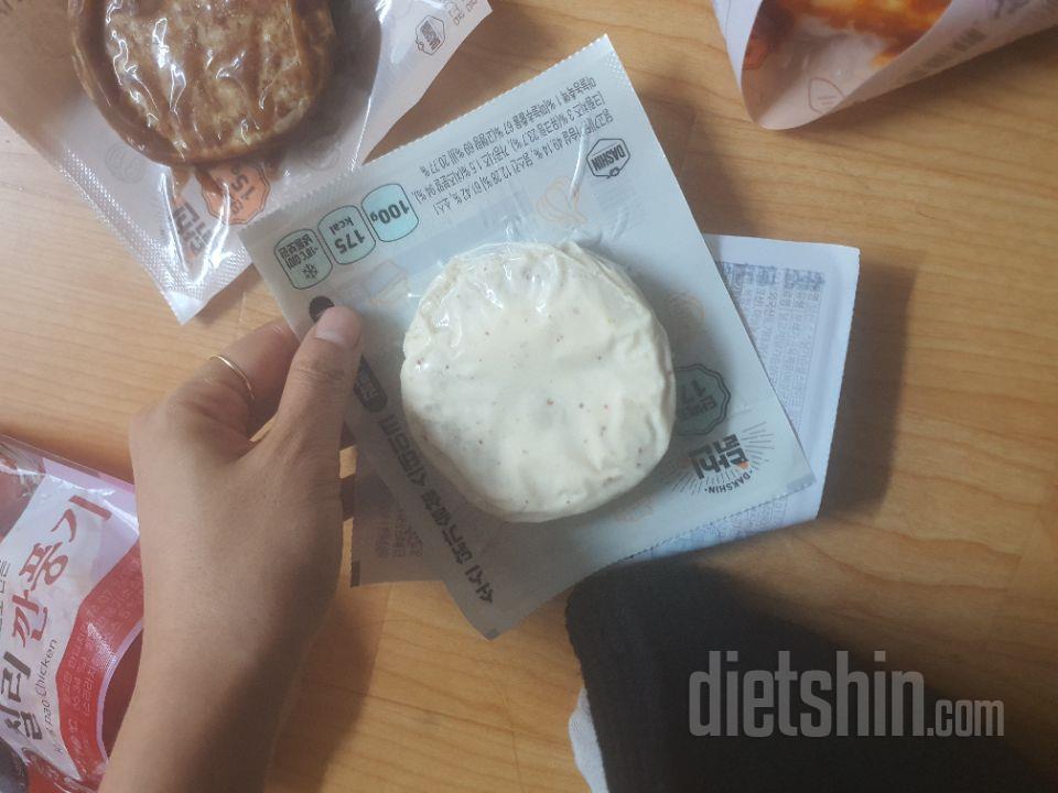 와ㅋㅋㅋ
갈릭크림치즈 진짜 맛있어요
