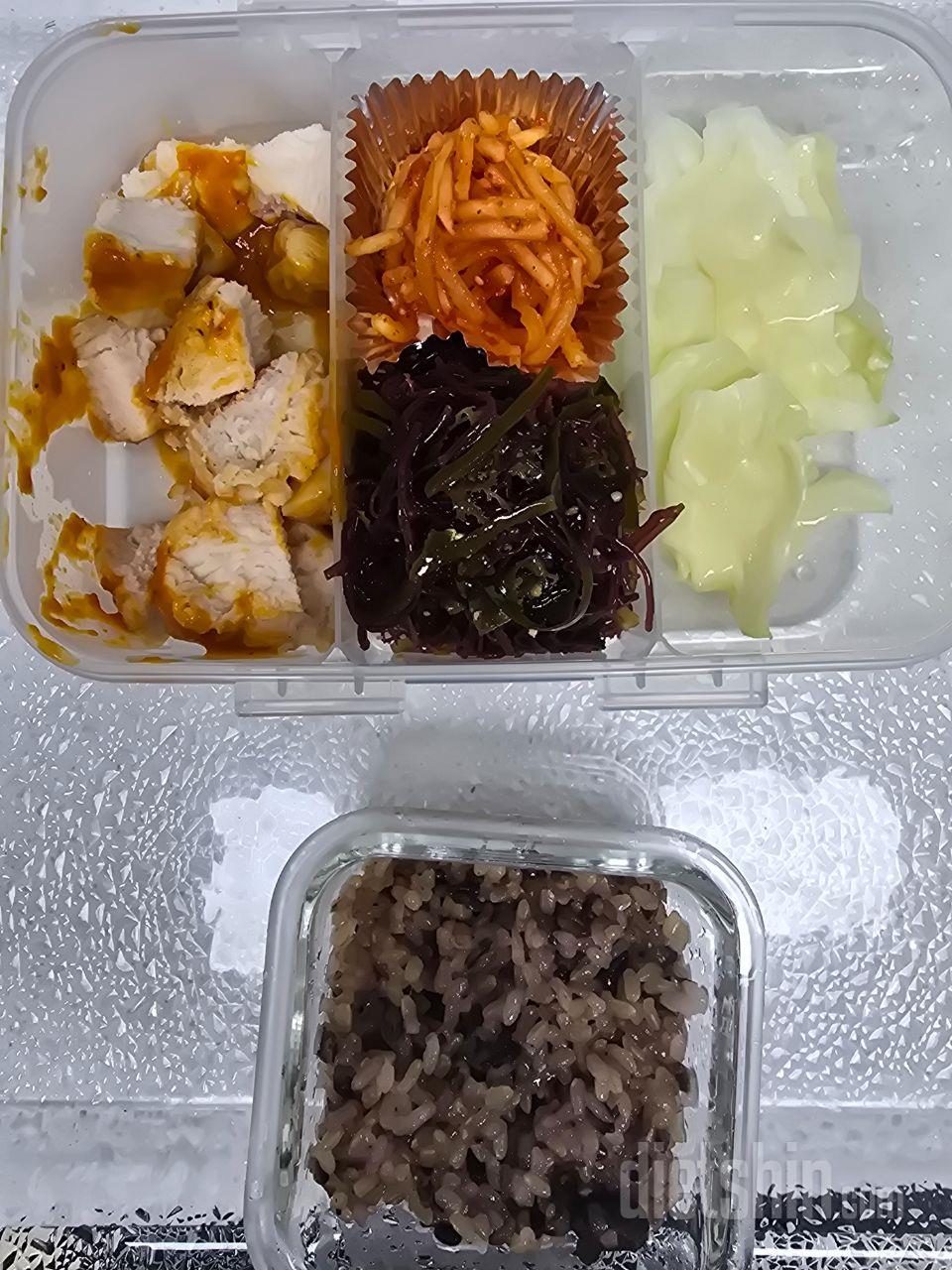 양배추와 소스 닭가슴살은 항상 고정이