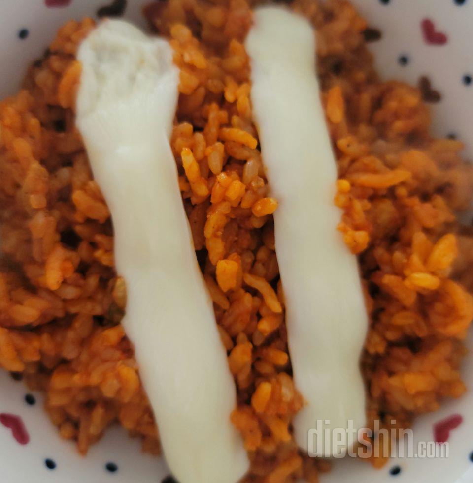 이름이 핵불닭이라 매울까봐 스트링치즈