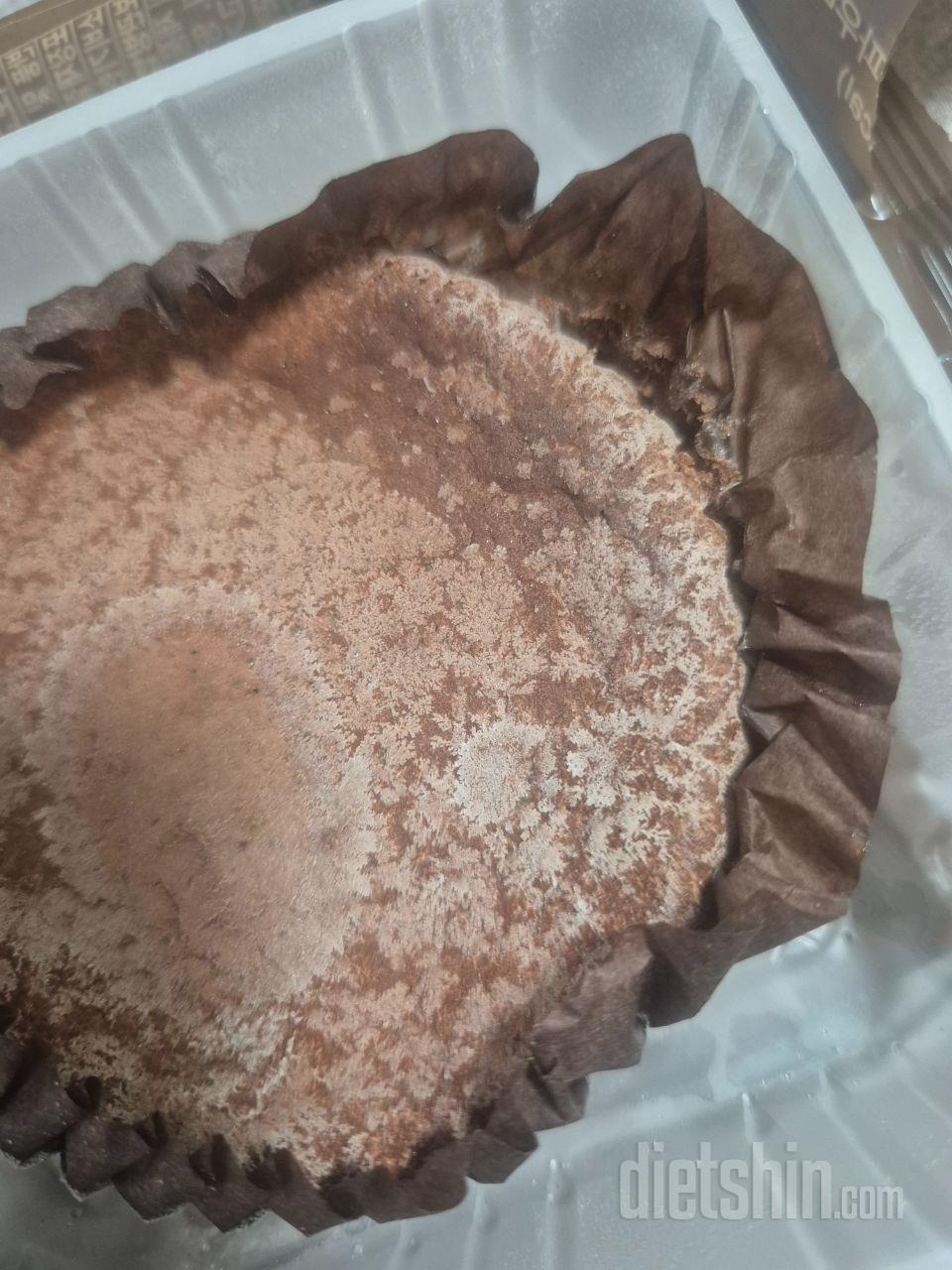 이번에 처음 시켜봣는데
바스크초코치즈