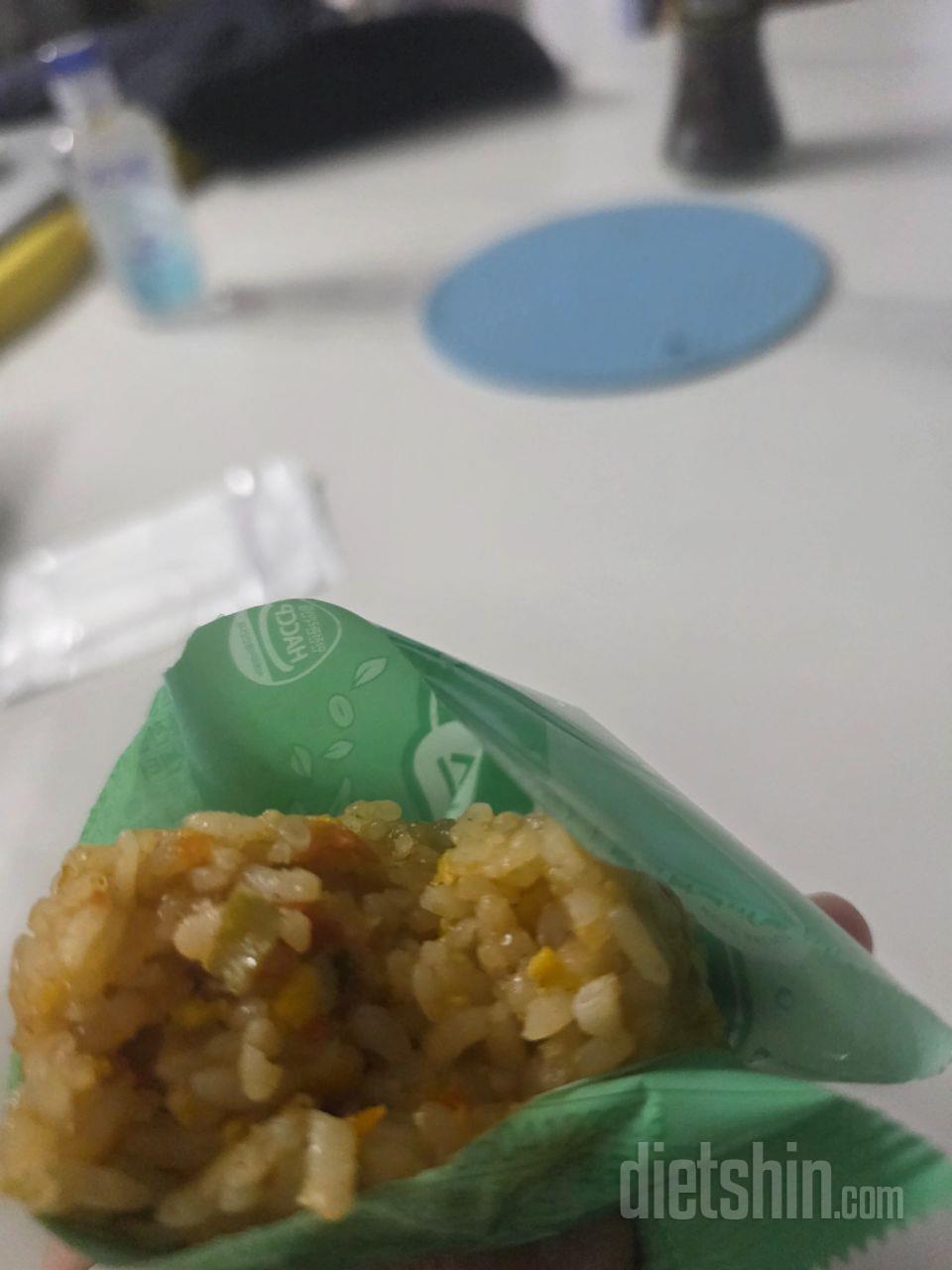 오므라이스맛이라길래 케찹맛이 날 줄