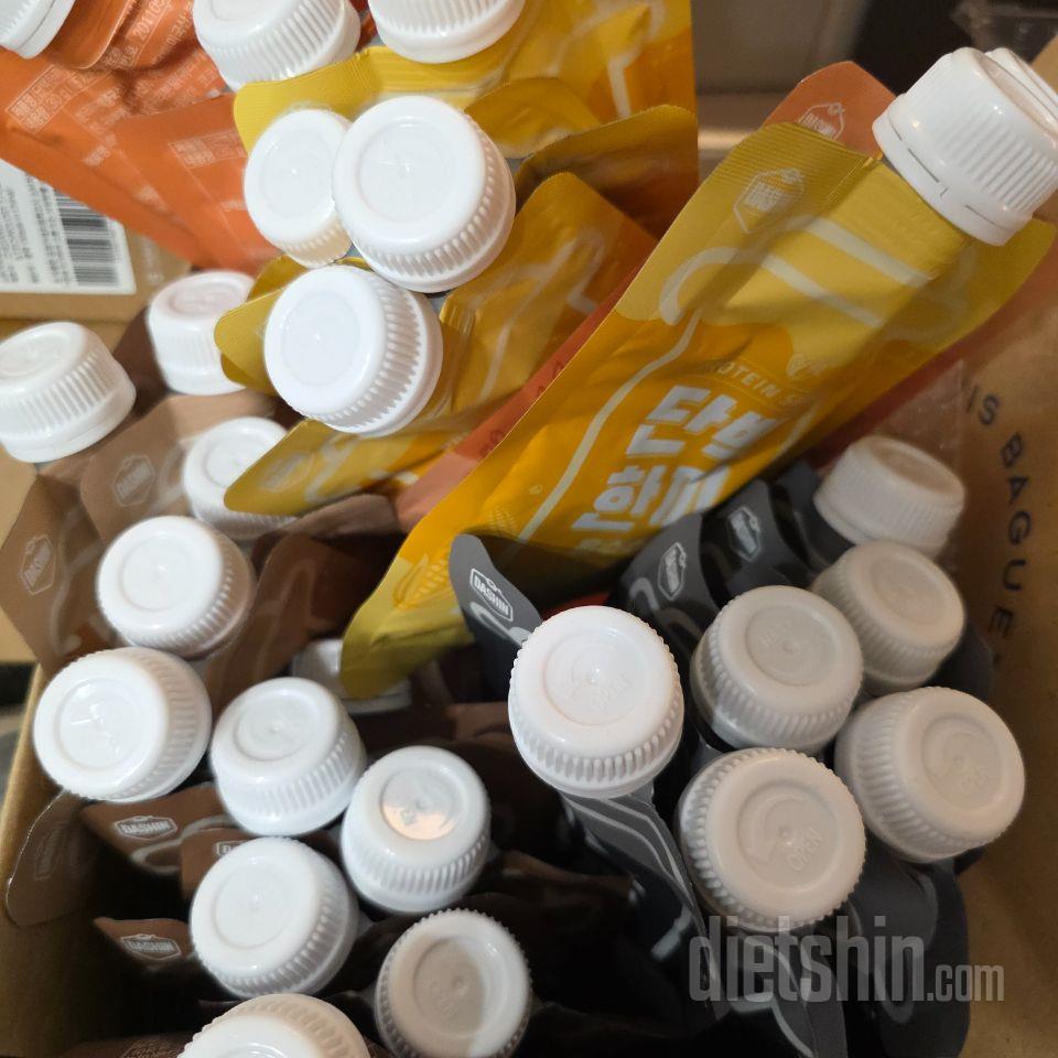 5가지 종류의 단백질 쉐이크를 골고루