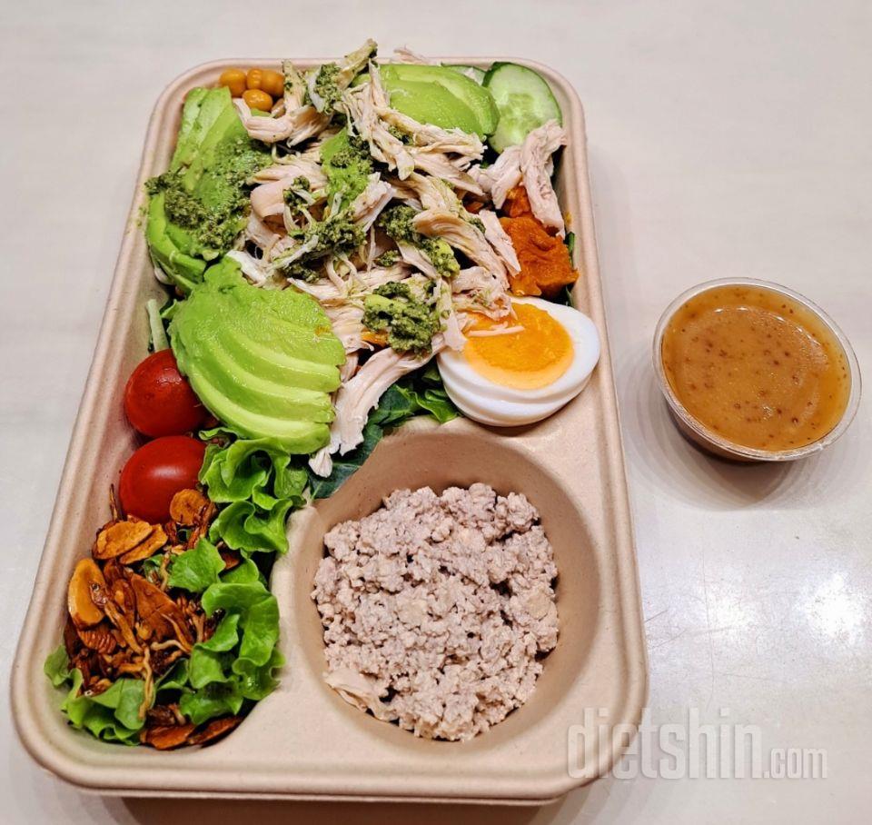 조합을 매번 다르게 해서 먹어요. 종