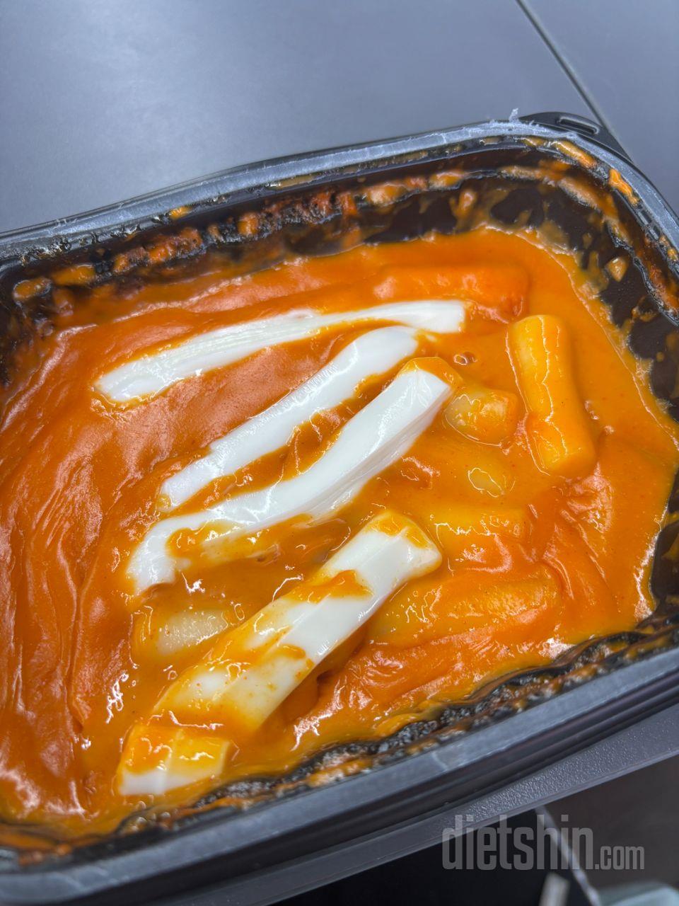 스트링치즈랑 같이 얹어서 먹었어요 리