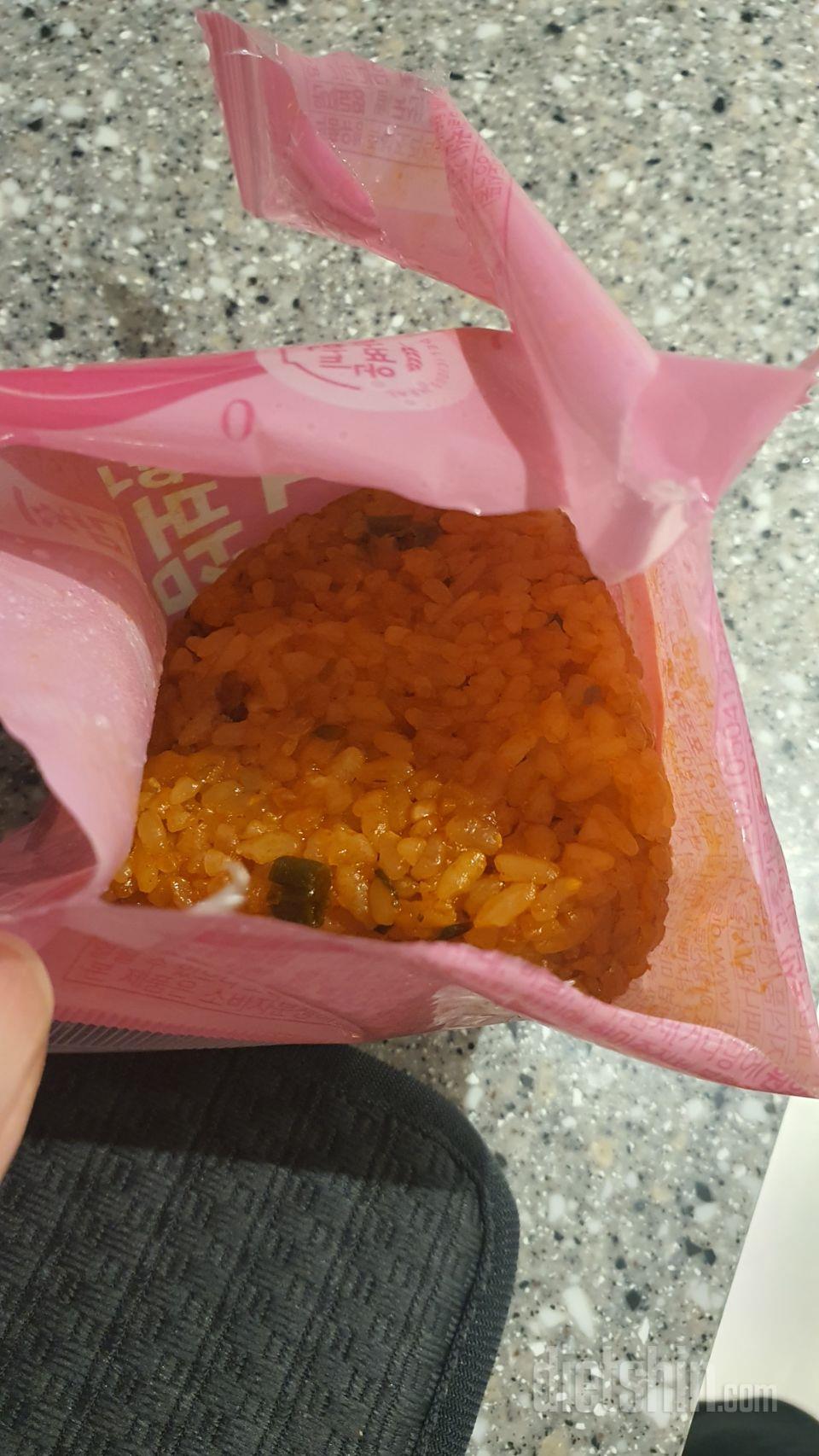 아침에 간편하게 먹으려 구매했습니다.