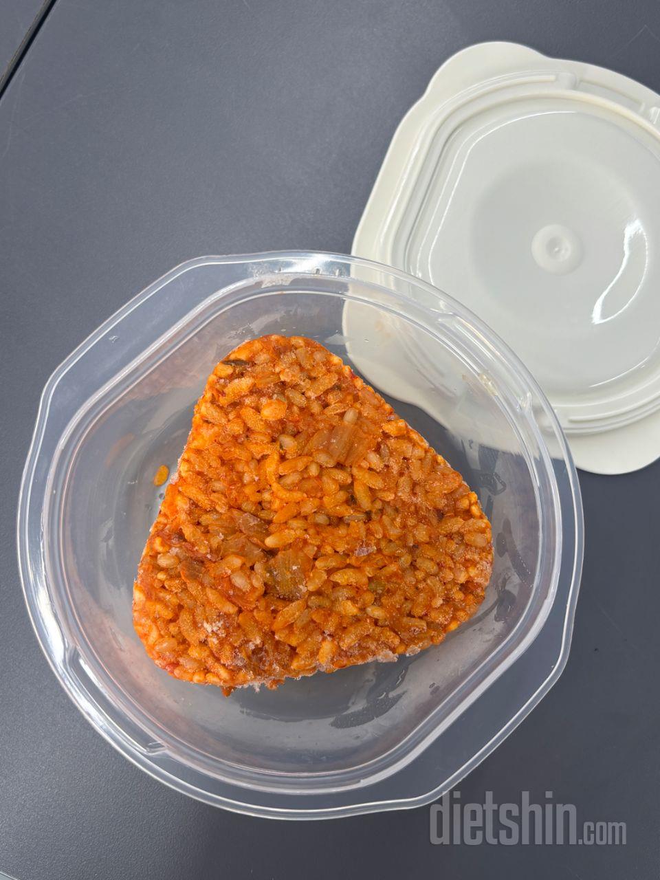 출출할 때 과자는 땡기고 무언가 땡길