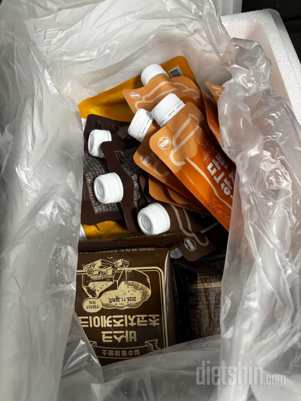 냉동식품이랑 상온제품이랑
분리도 안하