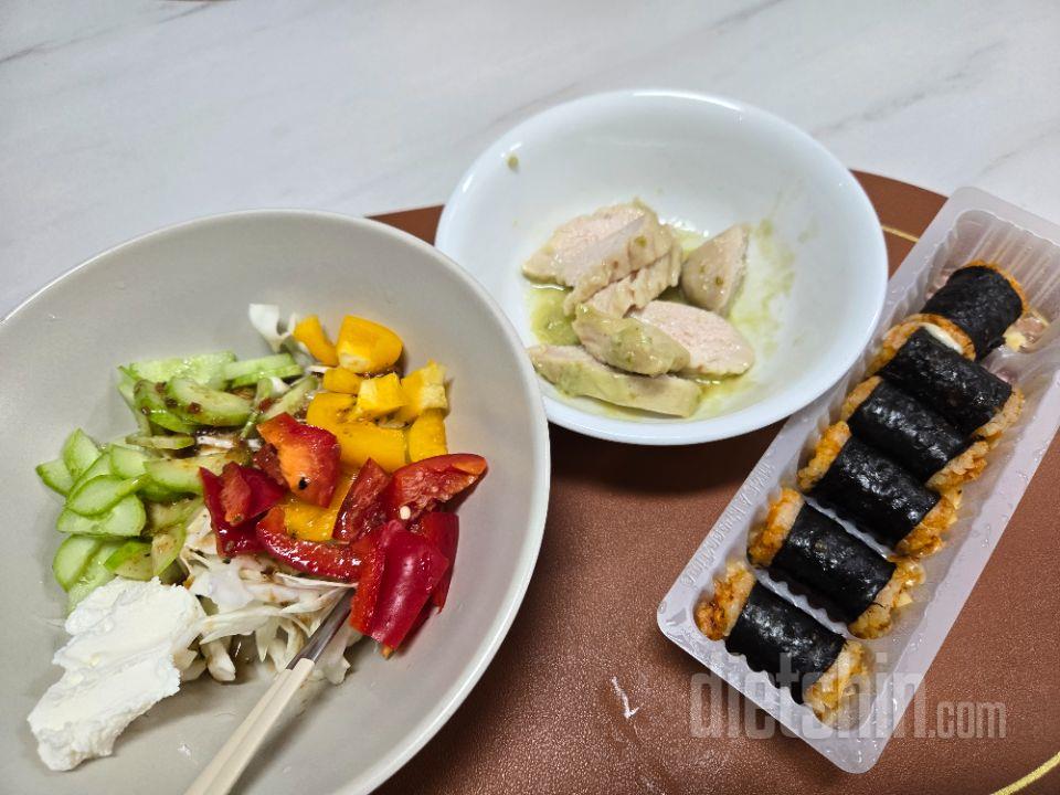 꼬마김밥나와서 좋아요 ㅎ 전에 김밥은