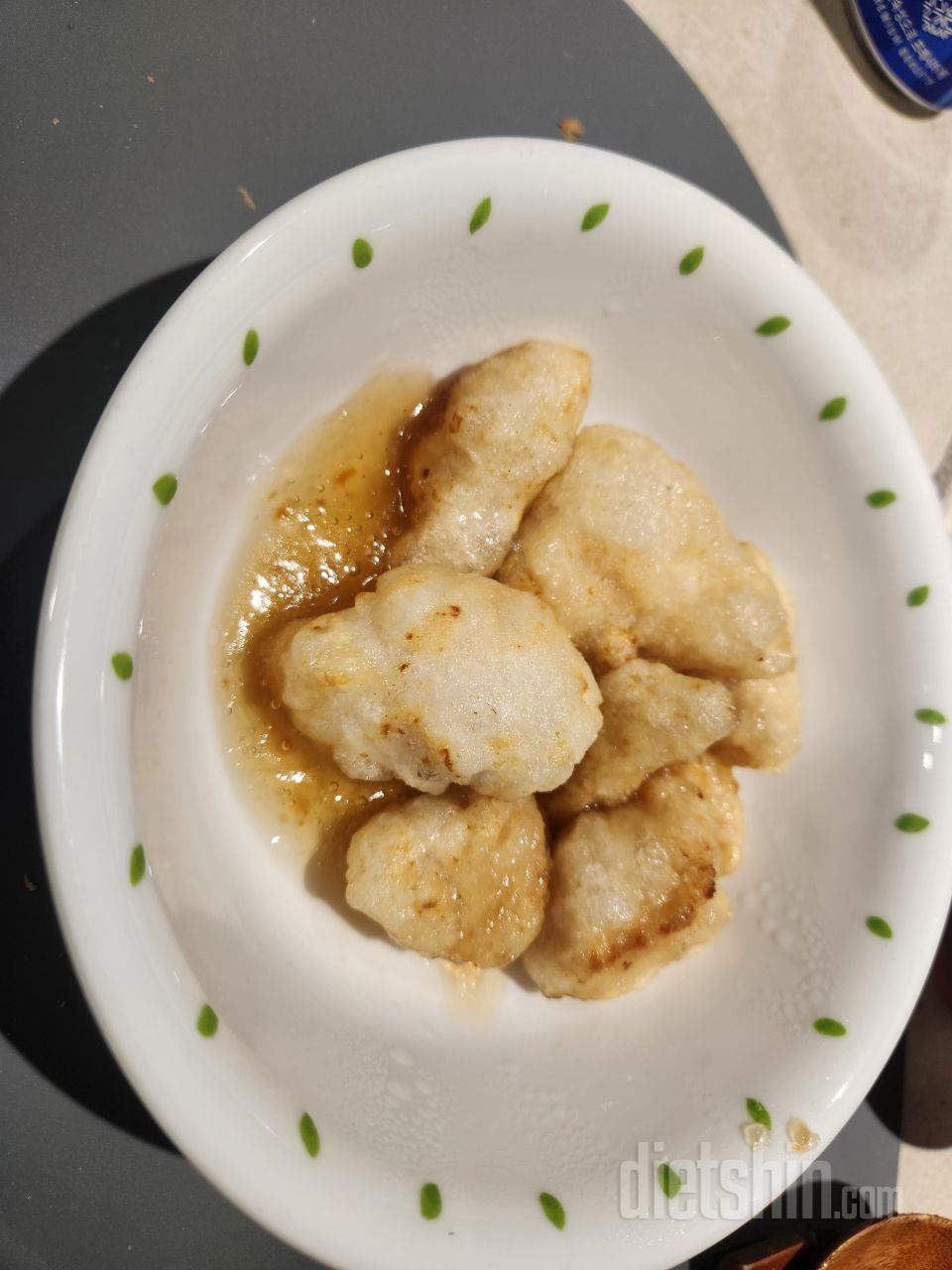 가끔 닭강정, 꿔바로우 등 기름진게