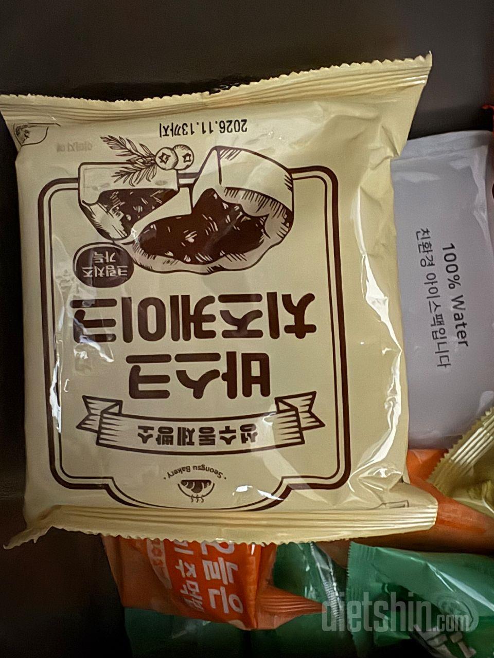 카페가면 무조건 치즈케잌 시켜야 하는