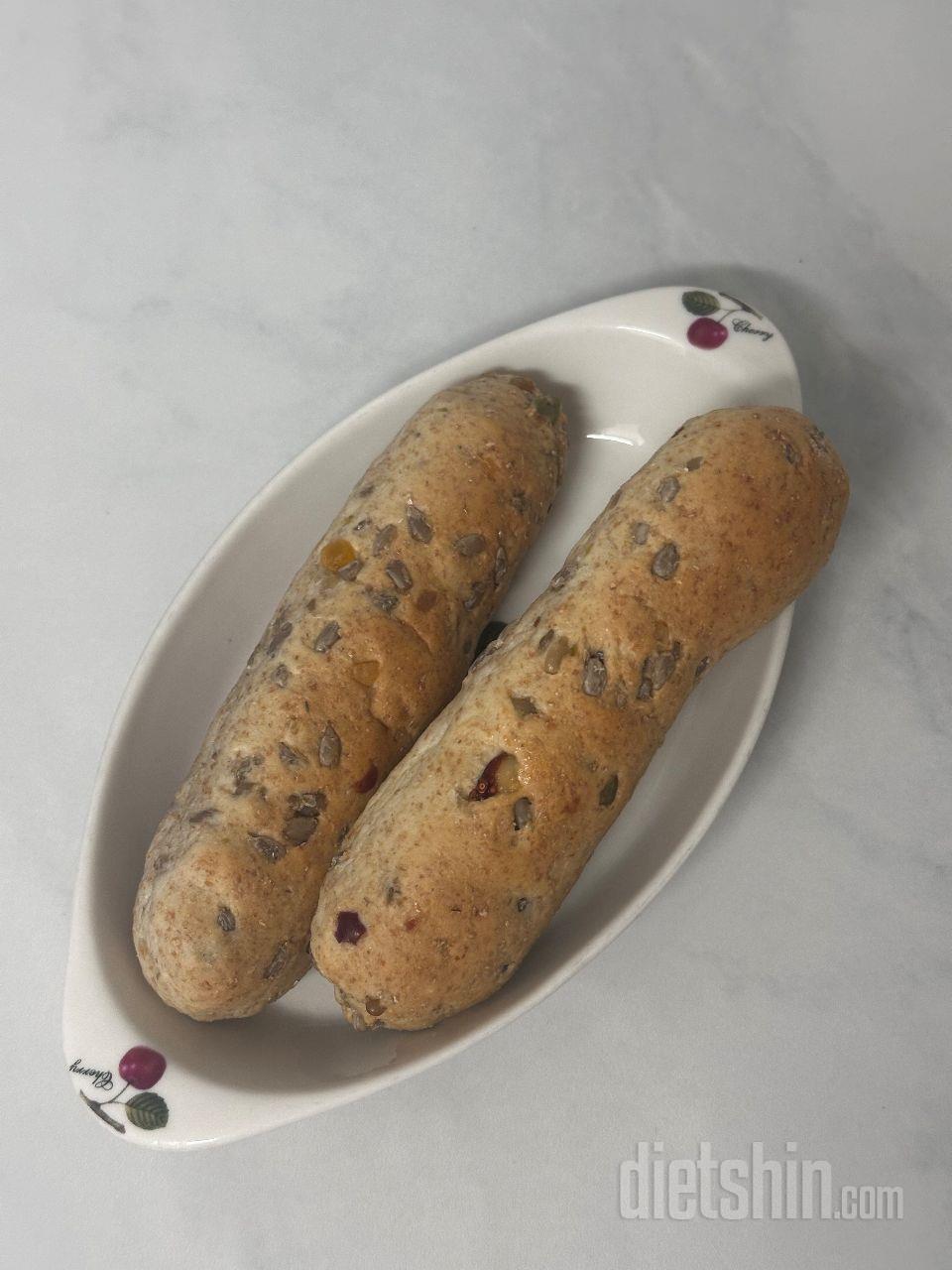 이번에 처음사 본 빵인데요. 저는 이