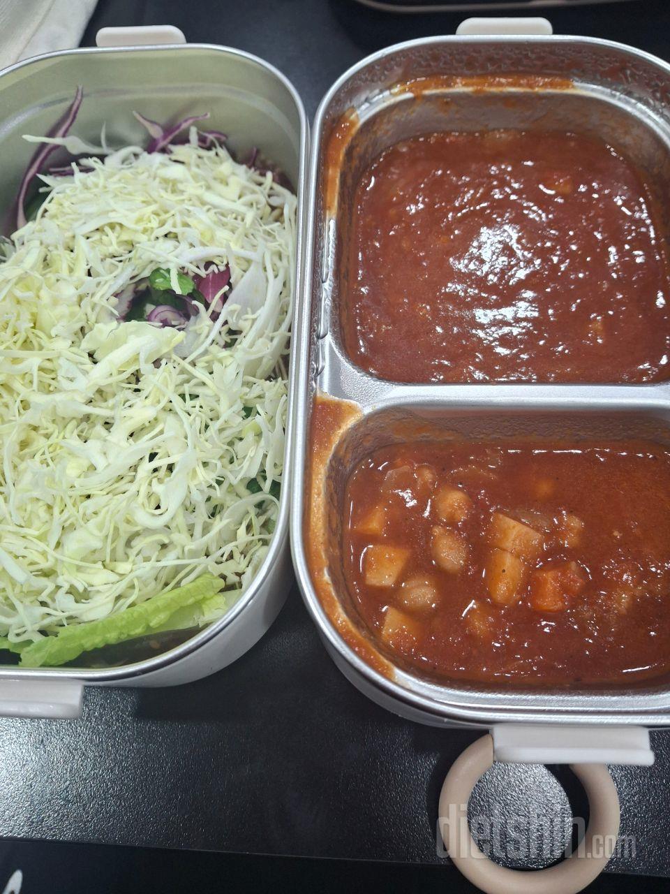 아삭아삭 신선해용 야채는 꼭 같이 챙