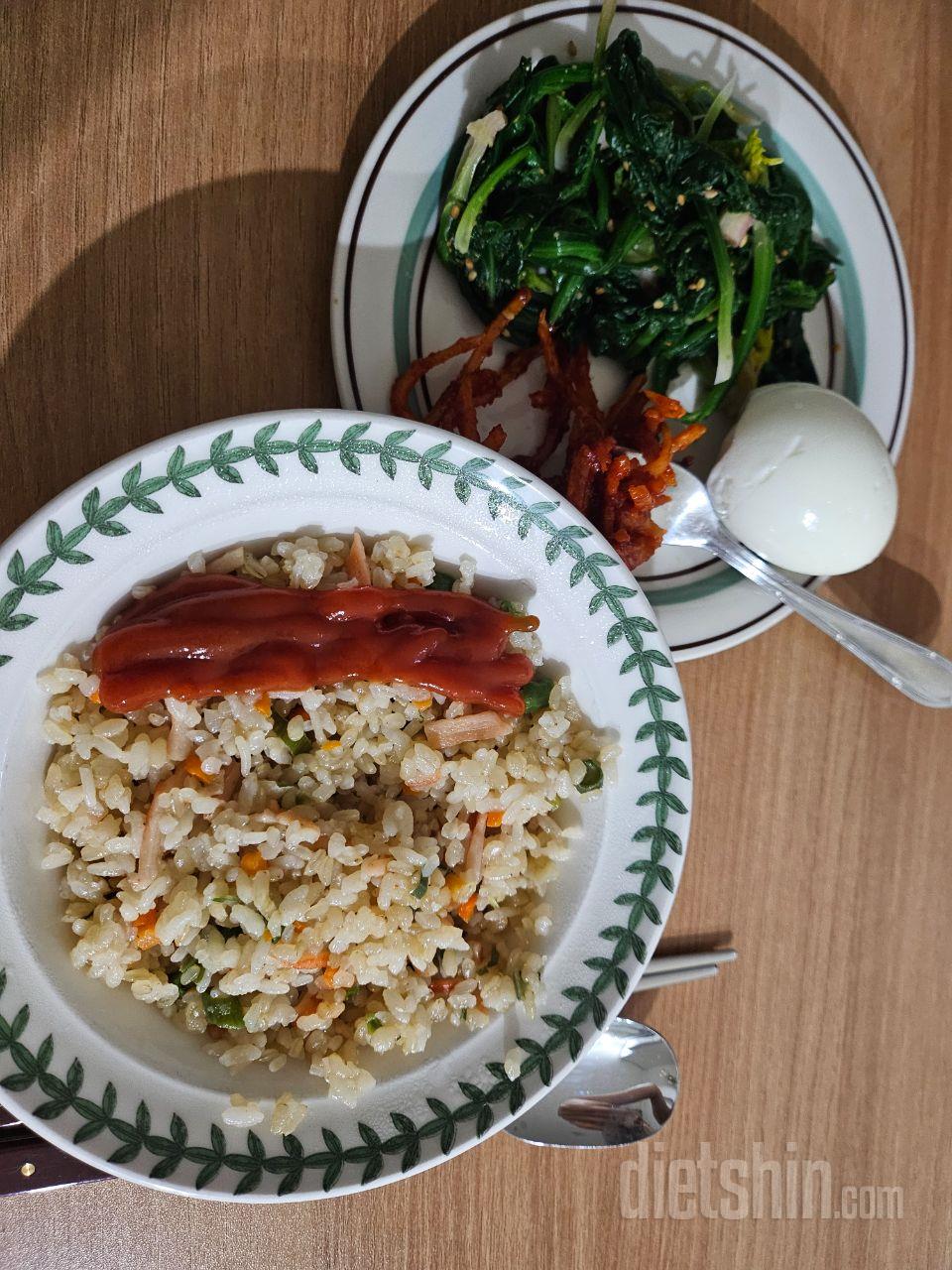 반반 소세지 치즈조합이 머말모입니다
