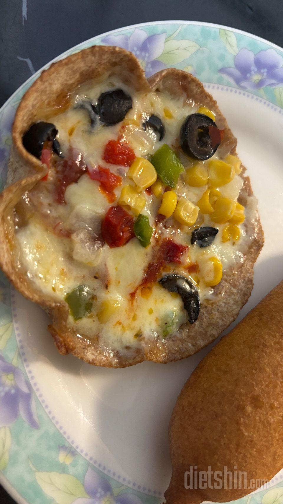 와 진짜 작네요! 씬하고요~ 근데 맛