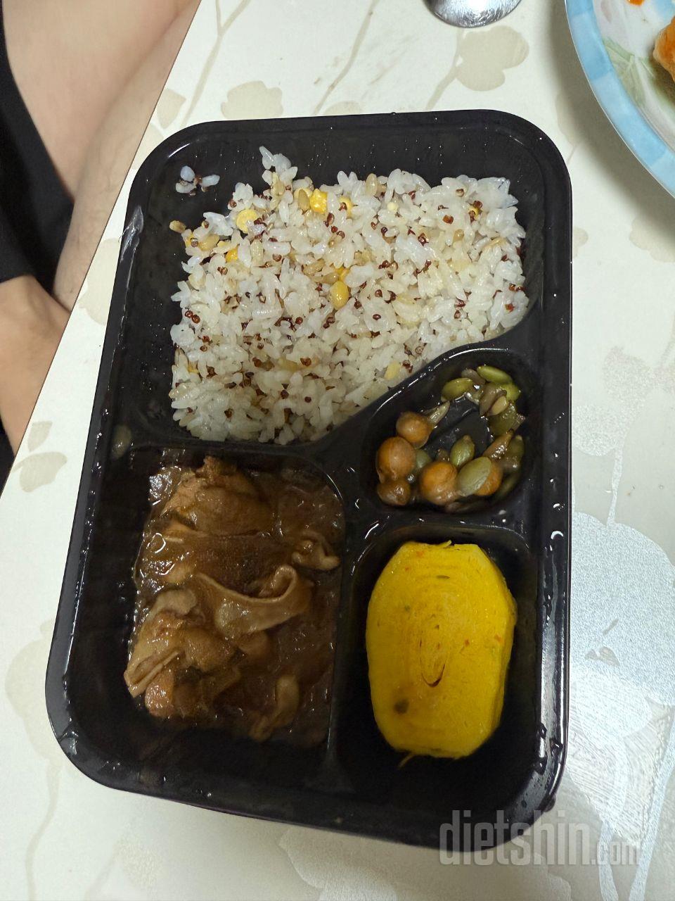 도시락 재료 너무 부실한데 이거 맞나