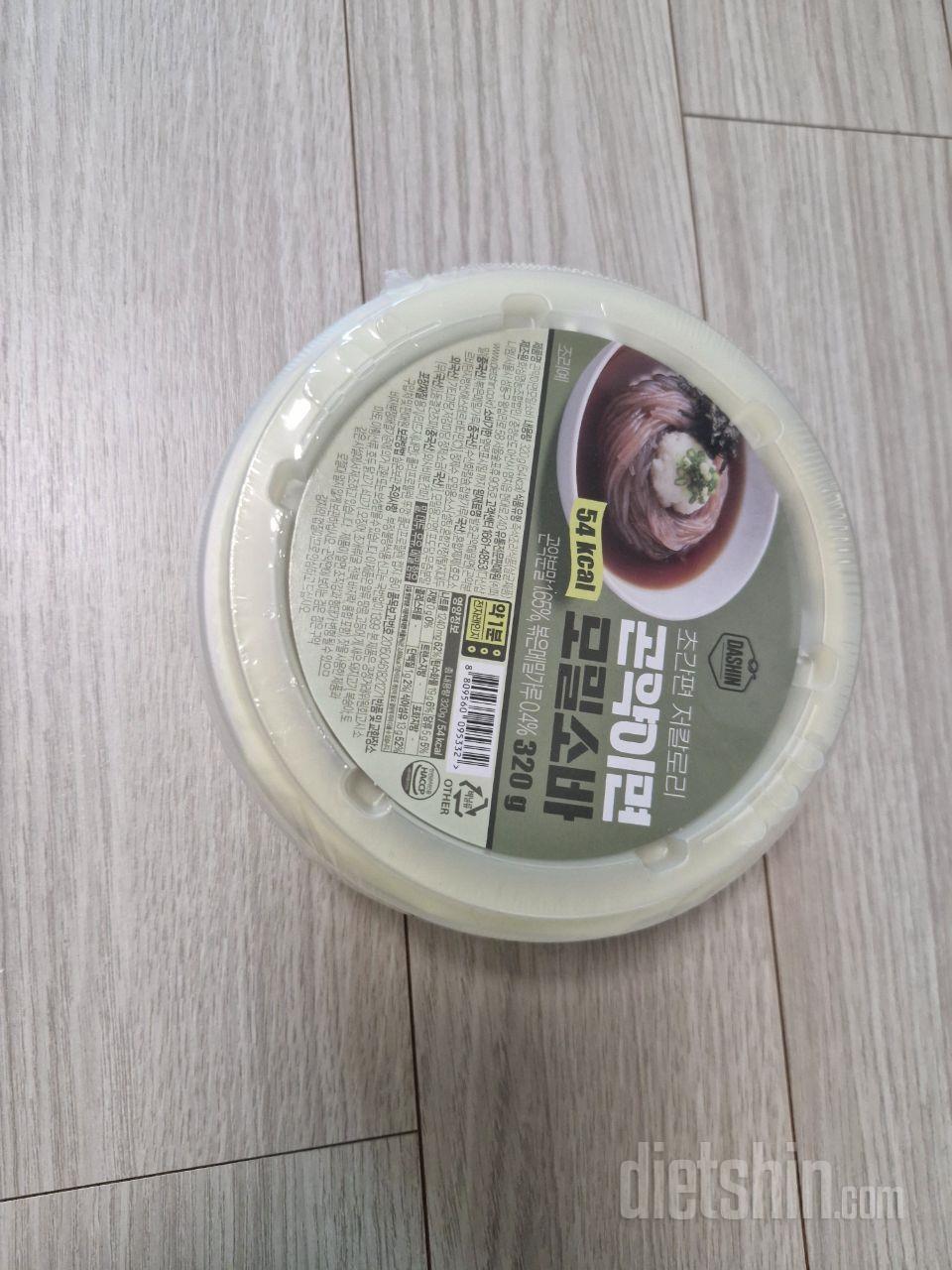 곤약면 칼로리도 낮고 맛도 있네요.