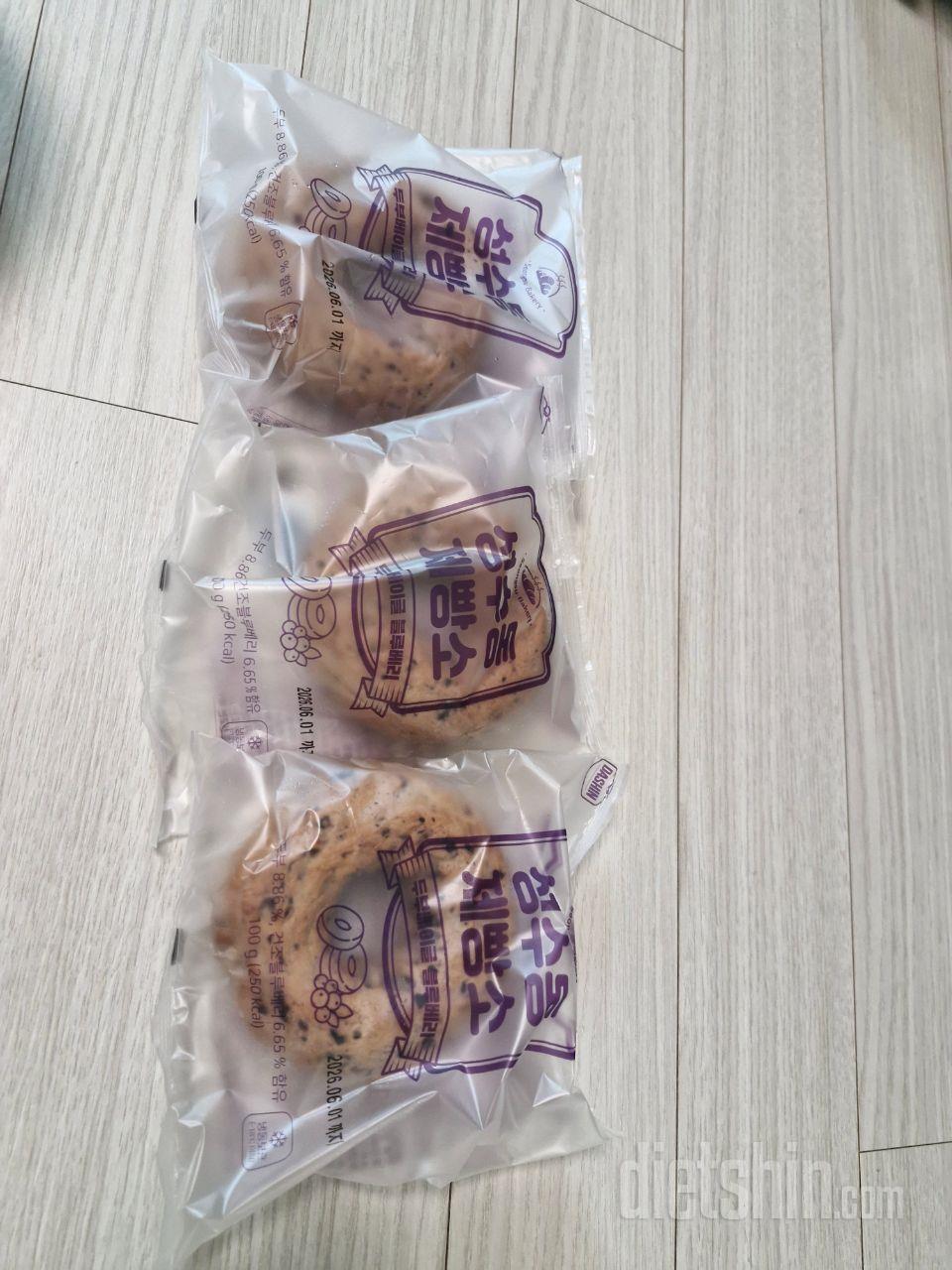 넘 맛있는 두부베이글♡
지금 요걸 몇