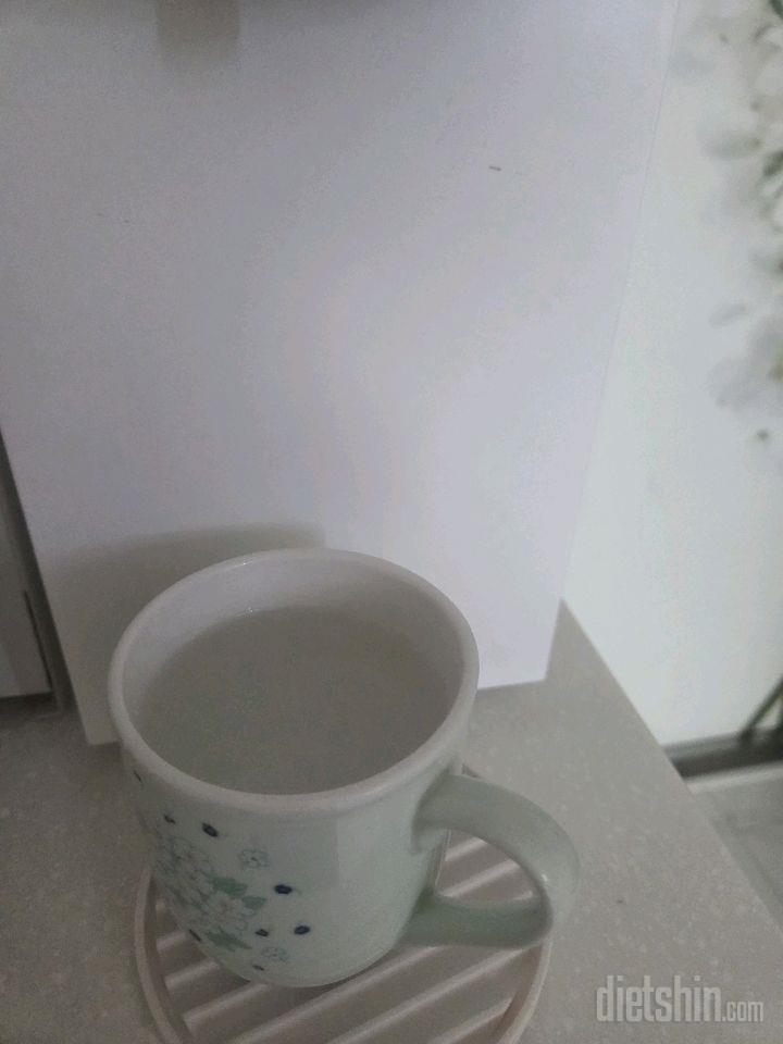 30일 하루 2L 물마시기 1일차 성공!