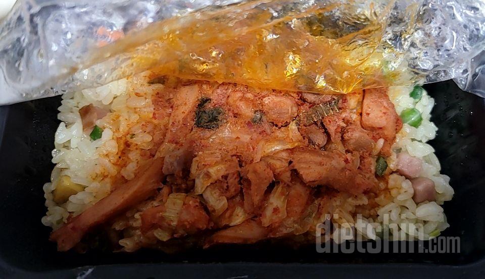 다신반상(불닭덮밥)부터 먹어보고있는데