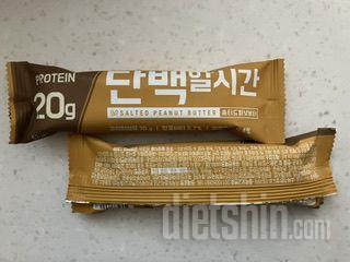 프로틴바를 구매할 때 단백질 함량과