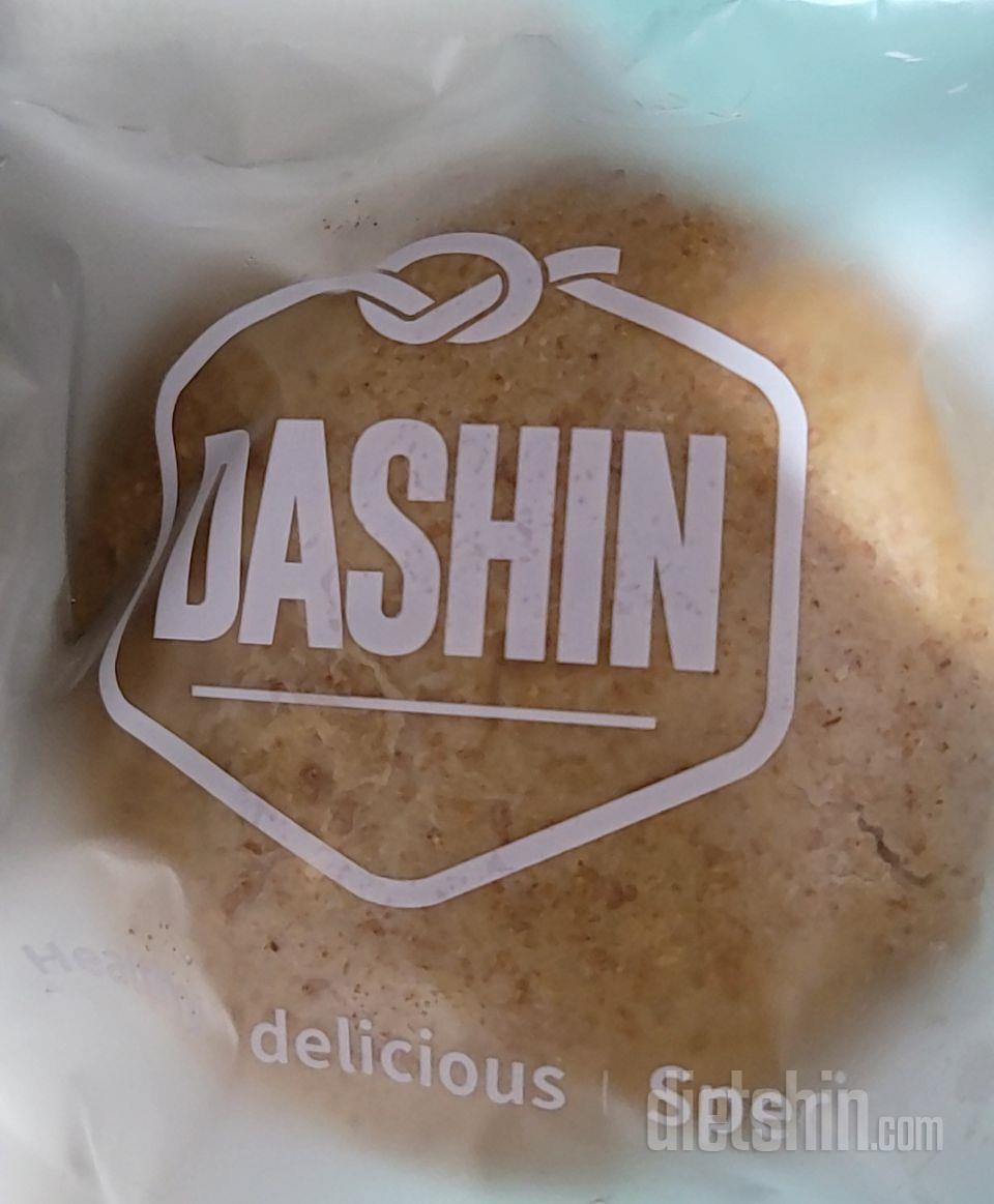 지름은 9.5센티 정도입니다
빵은 통