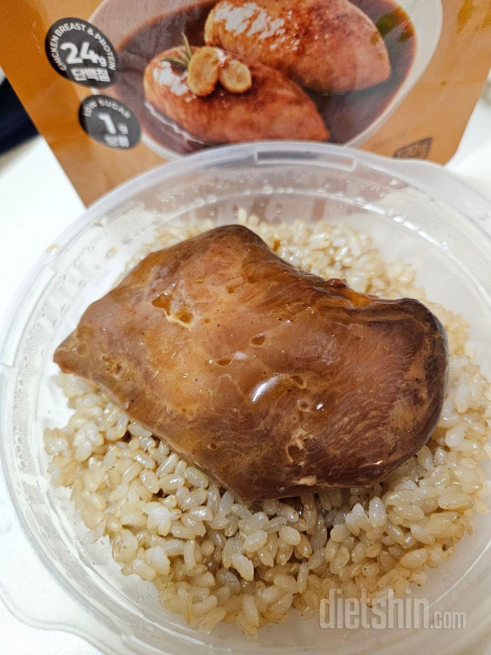 소스가 넉넉하게 들어서 아주 맘에 들