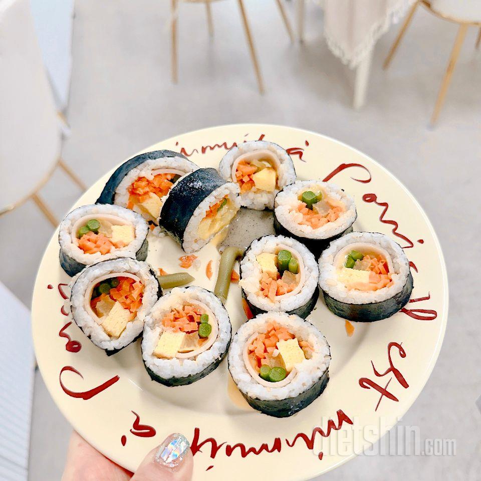 냉동이라 기대 안 했는데 밥도 퍼석하