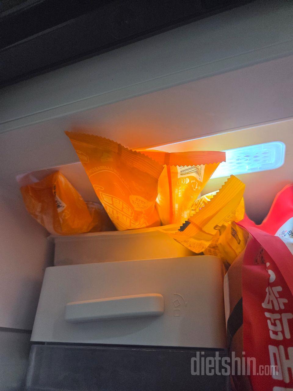 간식으로 쟁여두고 먹는중입니다~
식단