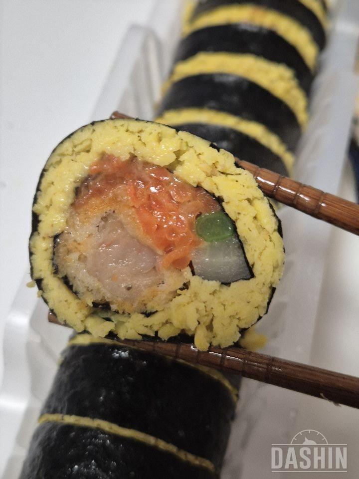 돌리자마자 하나 바로 맛보고 놀랐어요