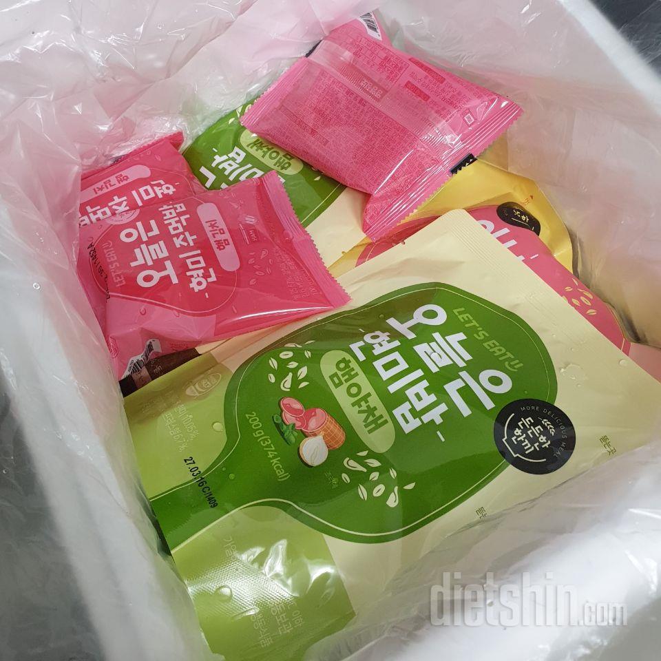 꾸준히 먹고 있습니다.
회사에서 간편