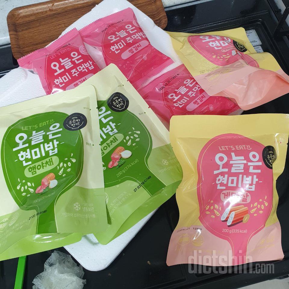 꾸준히 먹고 있습니다.
회사에서 간편