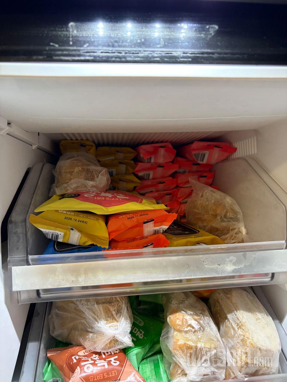 오늘의 식단..

아침: 계란흰자(2