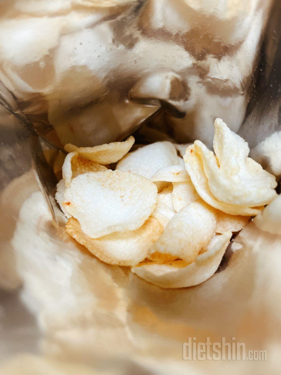 카사바칩 -약간 맘터 감튀냄새.
식감