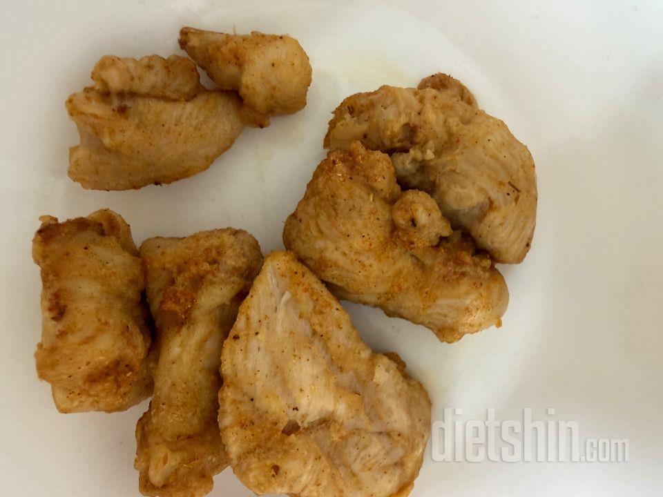 닭가슴살만 먹기 질릴때 먹기 좋습니다