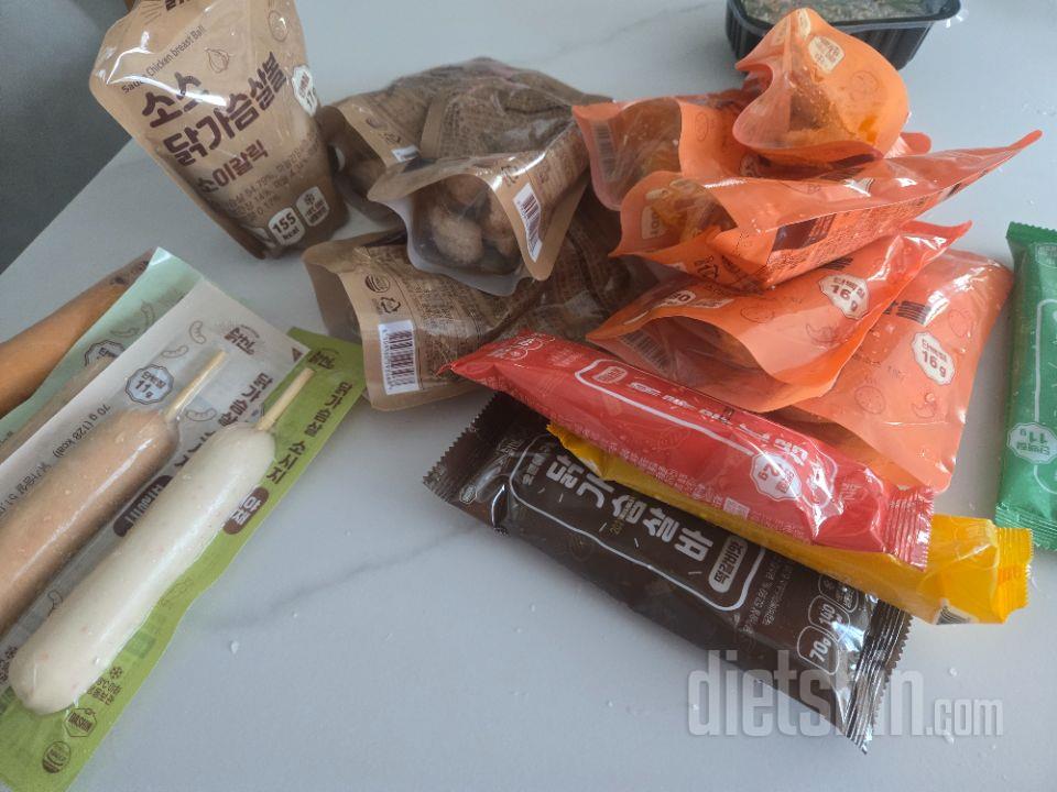 세일해서 좋고 맛도 괜찮고 배송도 이