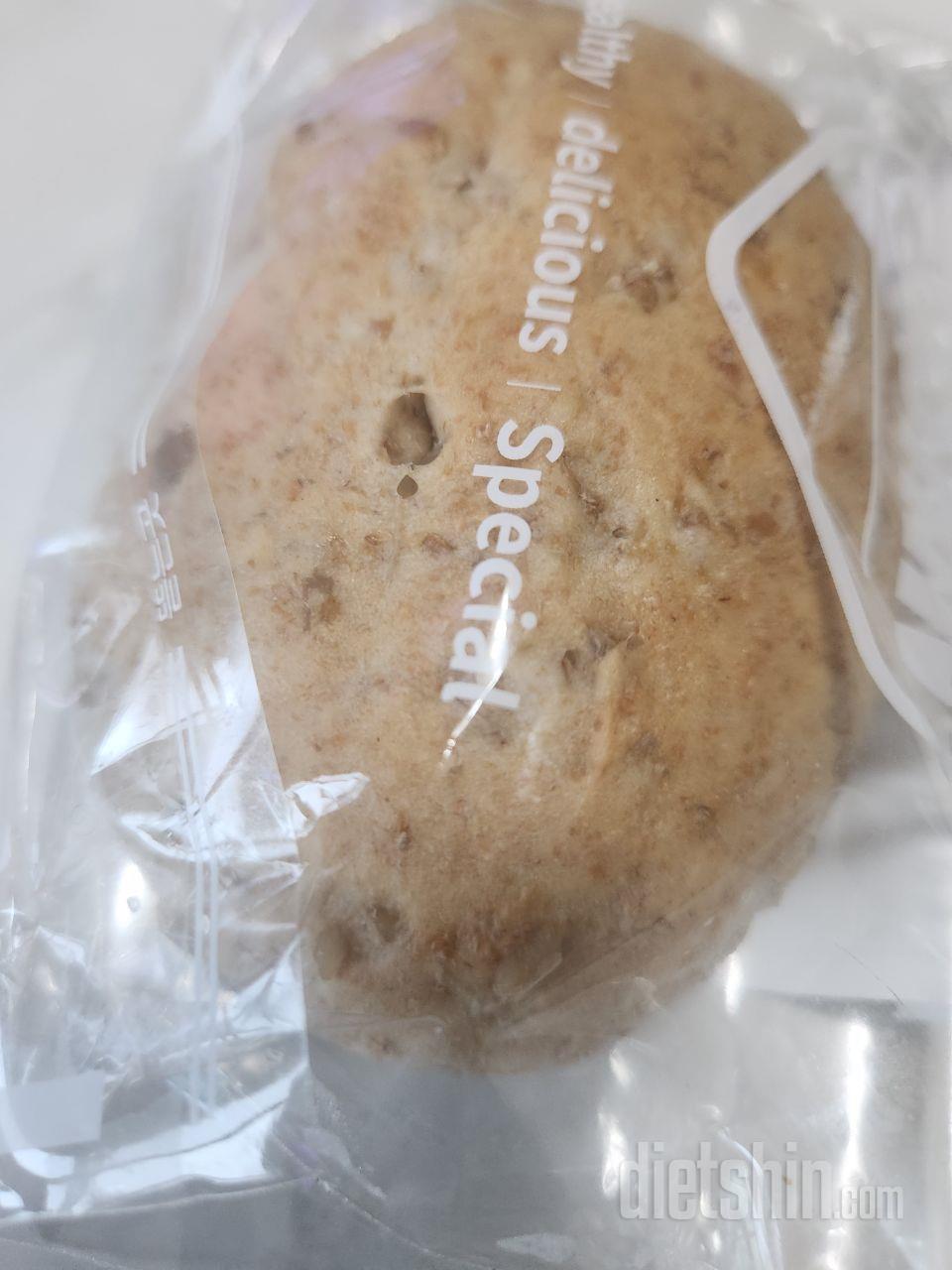 참 씹는 맛이 구수하면서도 씹을수록