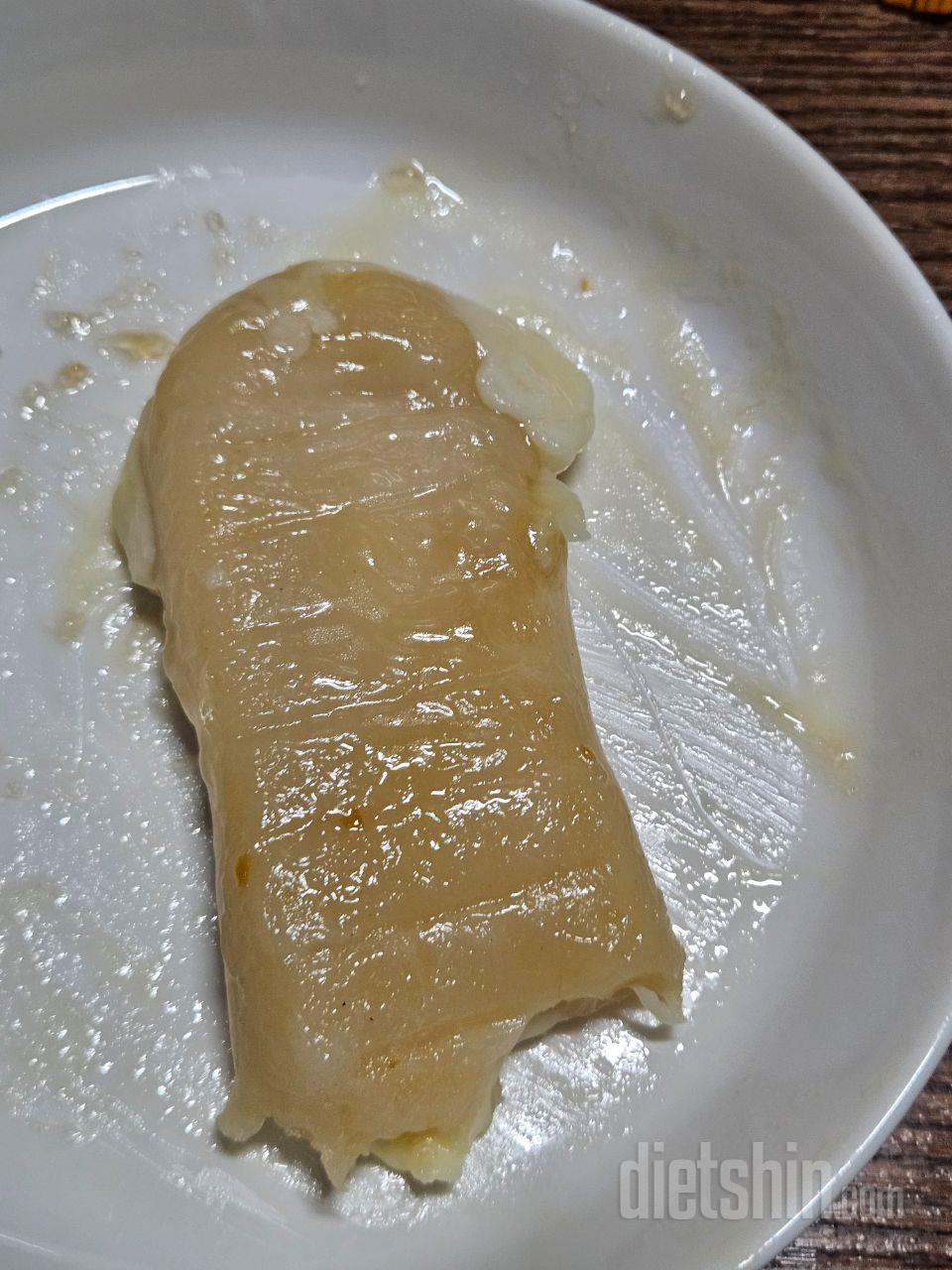 모짜렐라 치즈가 적당히 들어있어서 맛