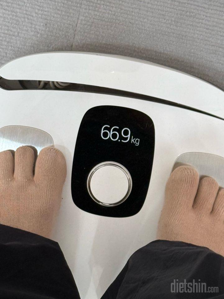 7일 아침 몸무게 재기 1일차 성공!