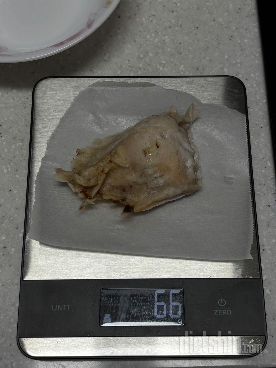 100g으로 알고있었는데 너무 작아서