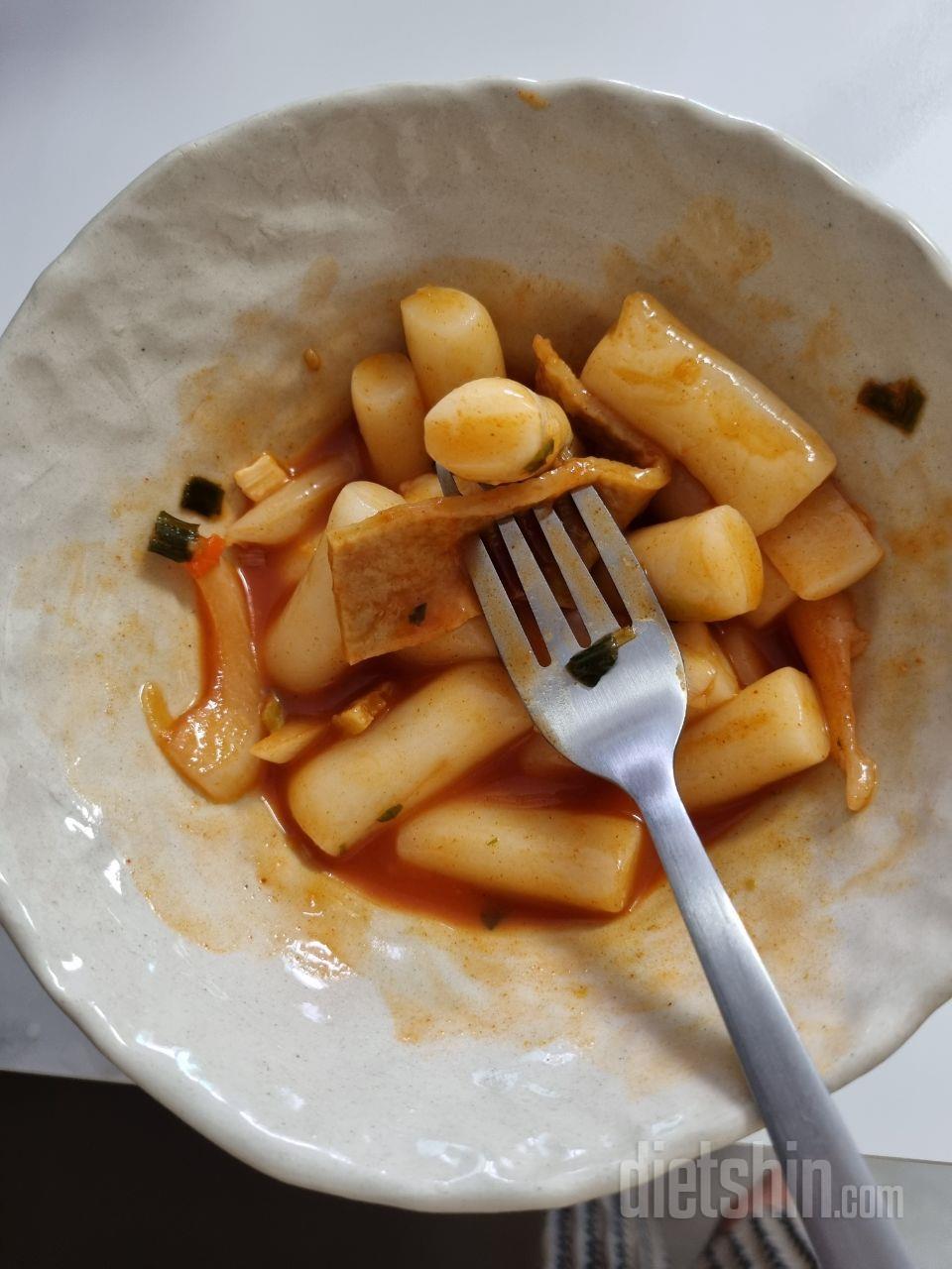 오리지널로 먹어봤는데 어묵 추가하니까