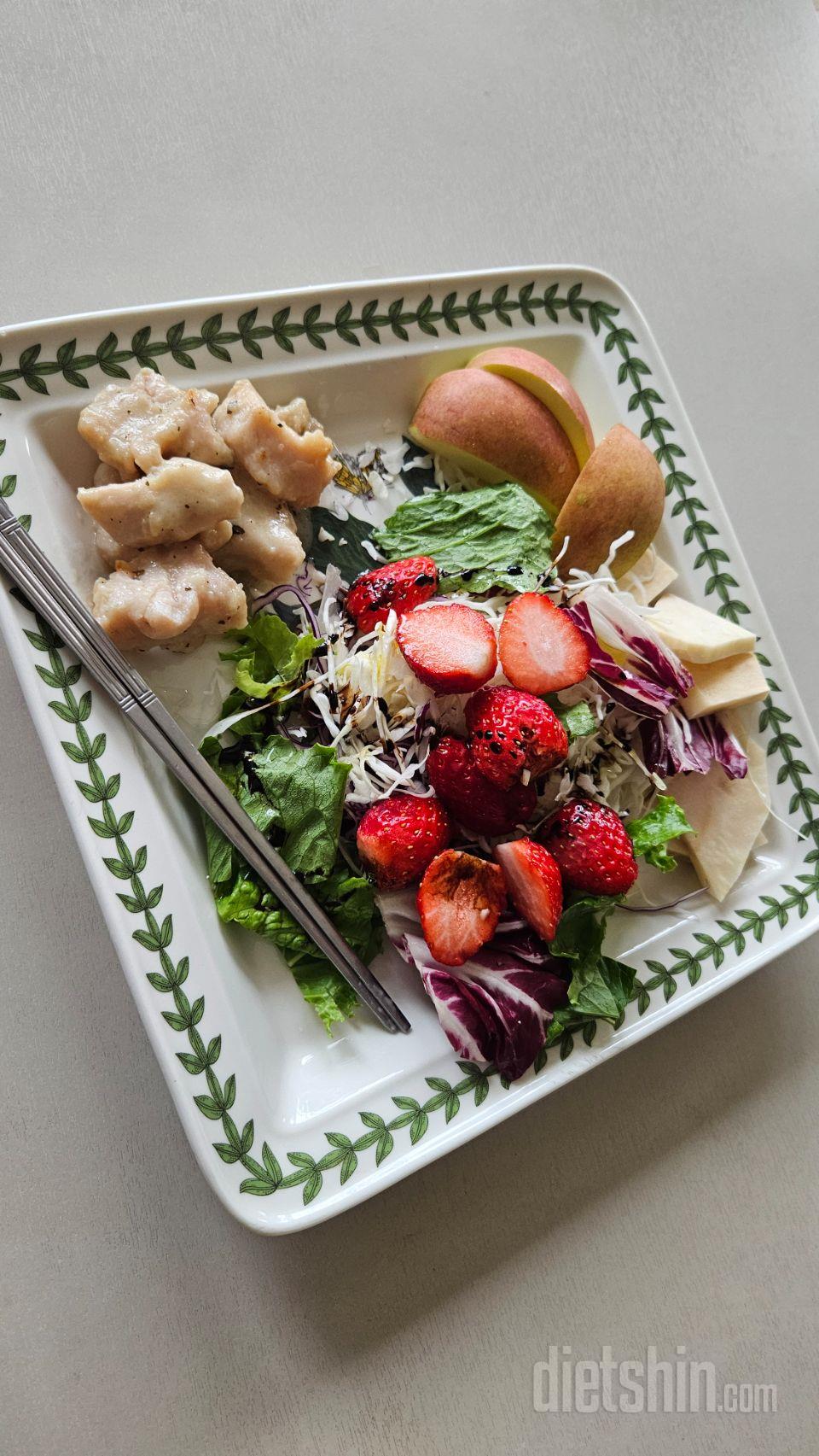 단백질..닭안심..야채와함께..