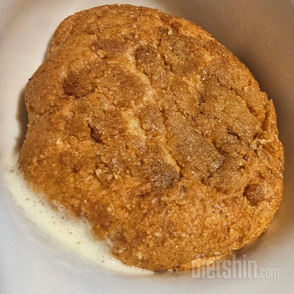 달콤한 크림과 단팥이 촉촉하게 어우러