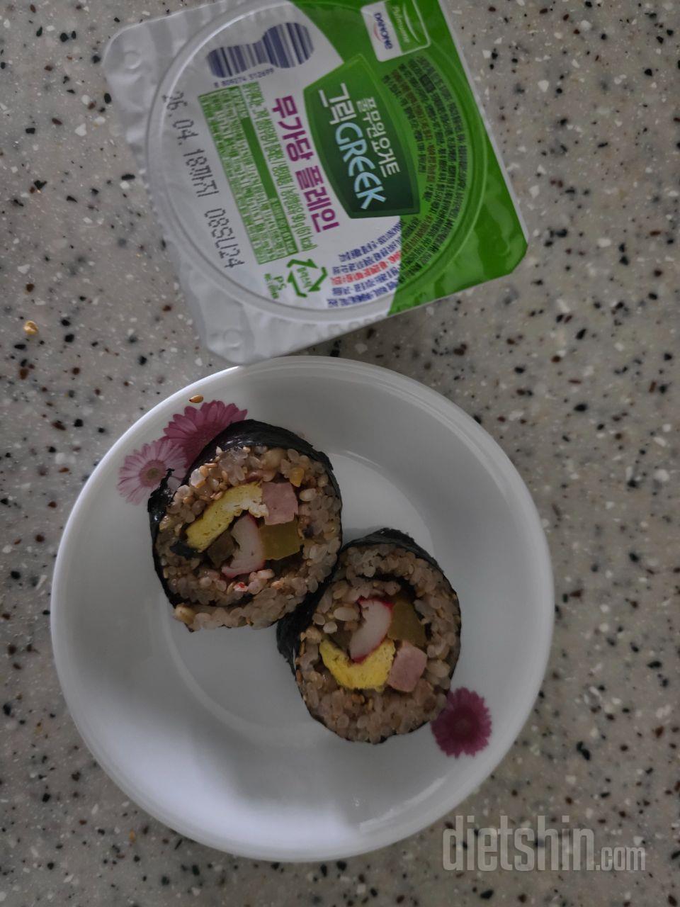 다이어트 결심하고 점심때는 300ka