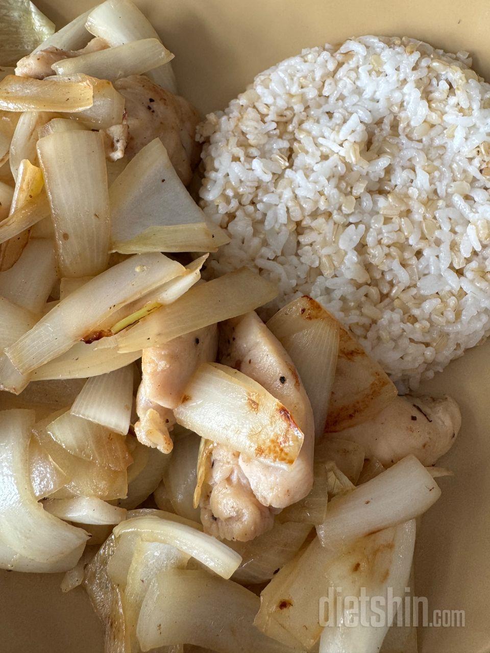 이전에 소스 있는 닭 안심이나 가슴살