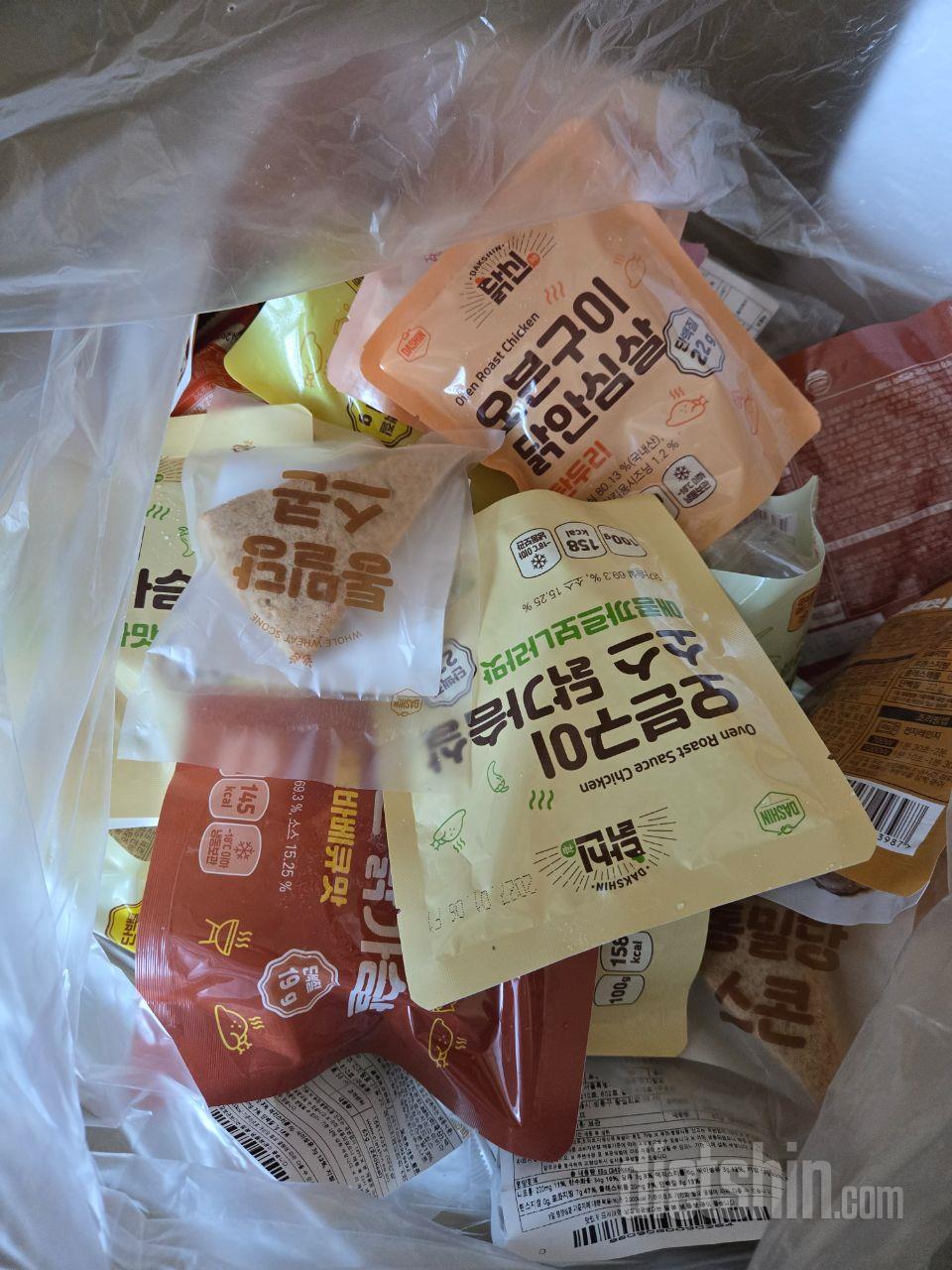 먹어보고 맘에들어서 맛별로 구입
간단