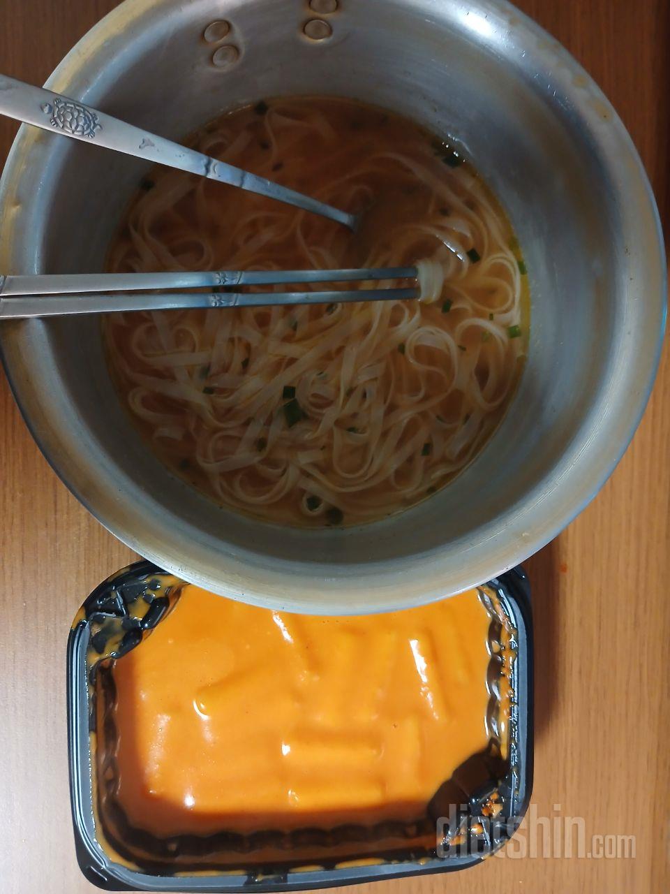 맛이 너무달지 않아서 계속 먹어도 혈