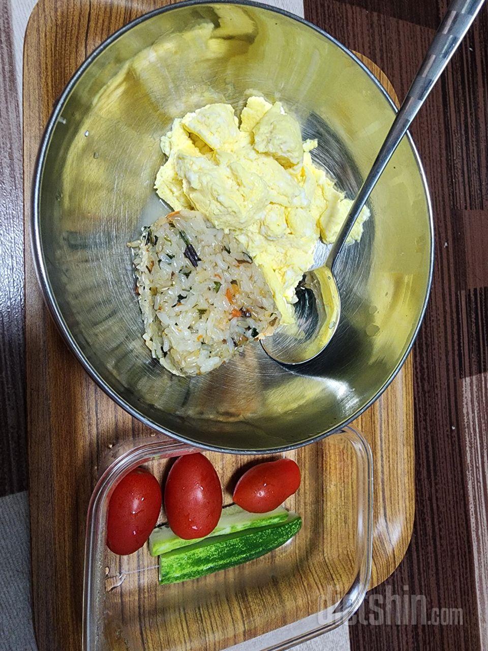 달걀찜해서 같이 비벼먹으면 맛나요