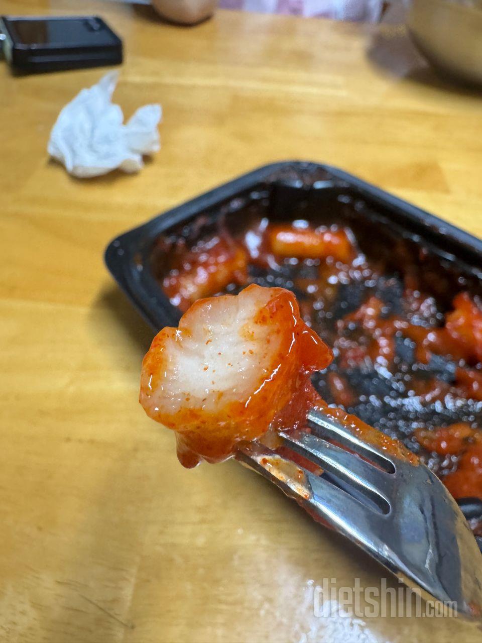 양념은 맛있는데 곤약이라 그런건지 잘
