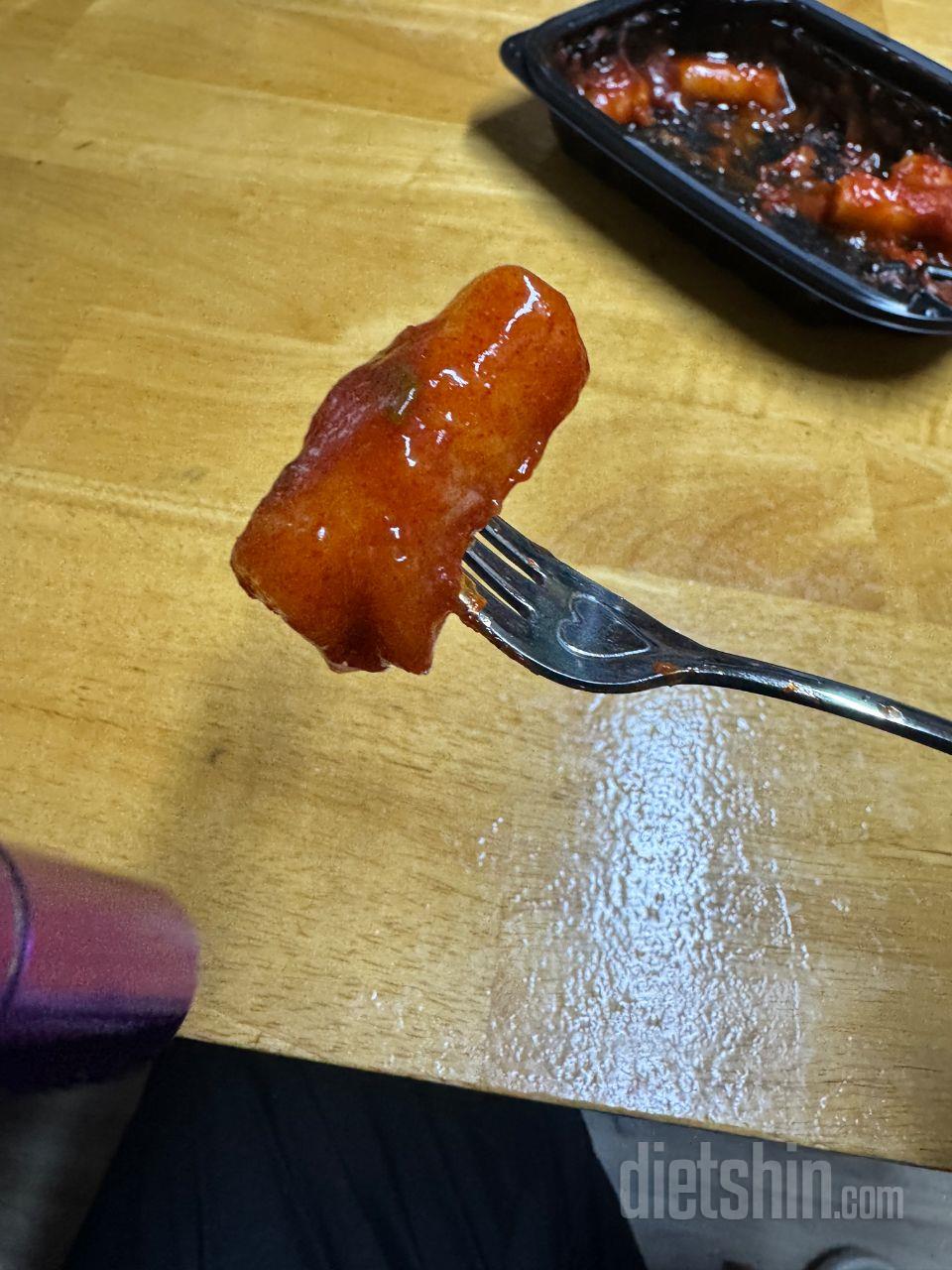 양념은 맛있는데 곤약이라 그런건지 잘